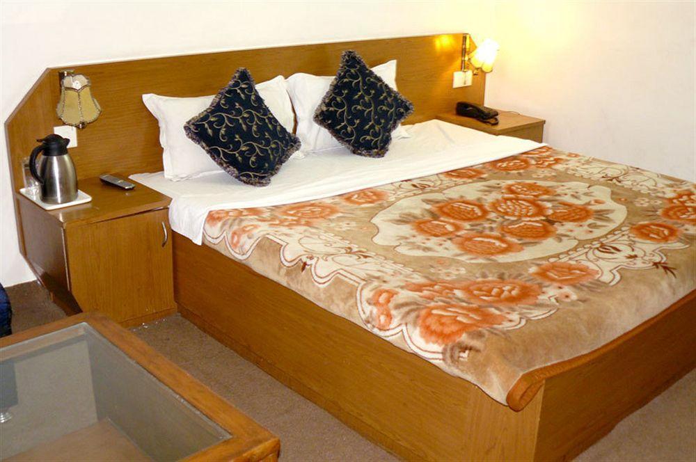 Hotel Silver Rock Mussoorie Extérieur photo