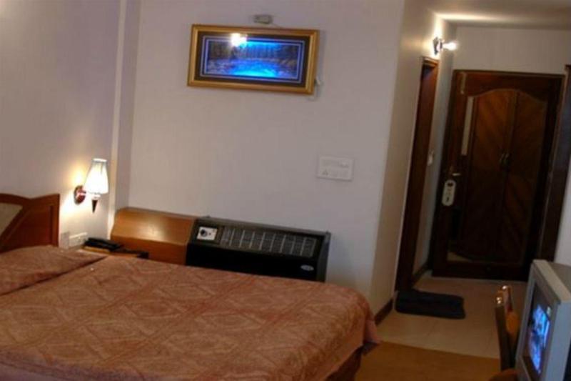 Hotel Silver Rock Mussoorie Extérieur photo