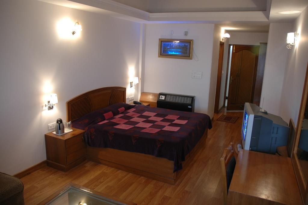 Hotel Silver Rock Mussoorie Extérieur photo